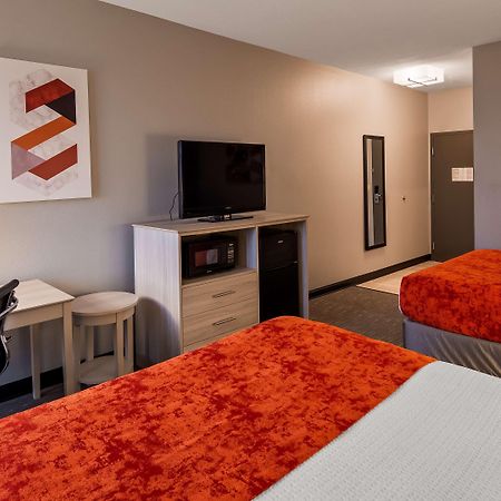 Best Western Plus New Cumberland Ngoại thất bức ảnh