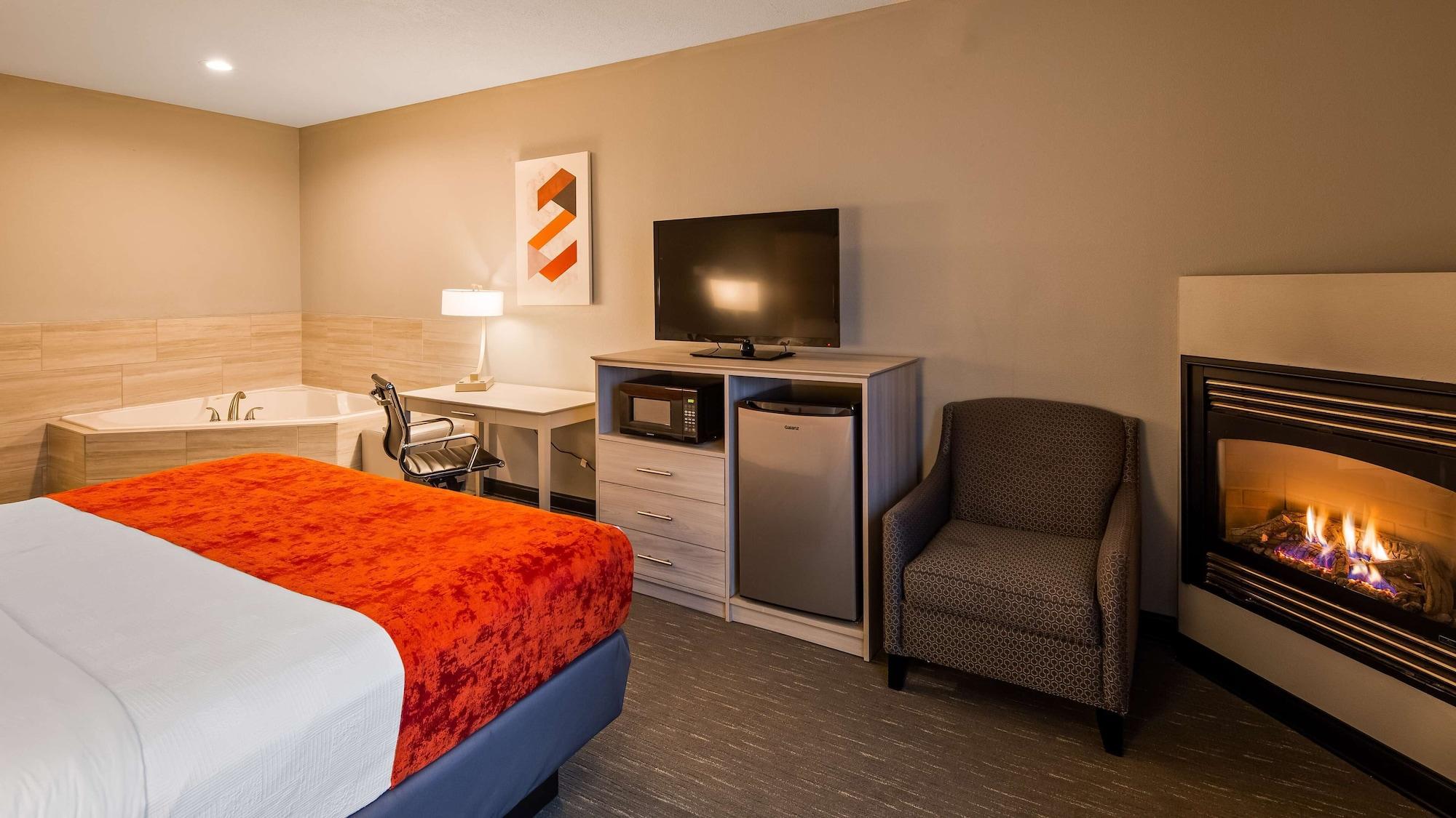 Best Western Plus New Cumberland Ngoại thất bức ảnh