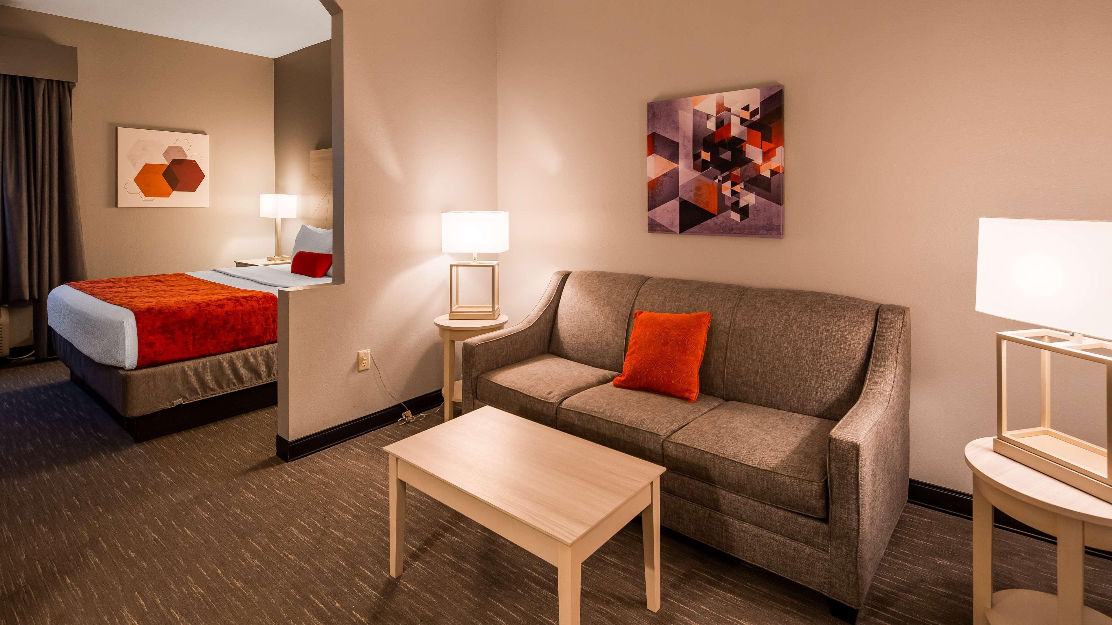 Best Western Plus New Cumberland Ngoại thất bức ảnh