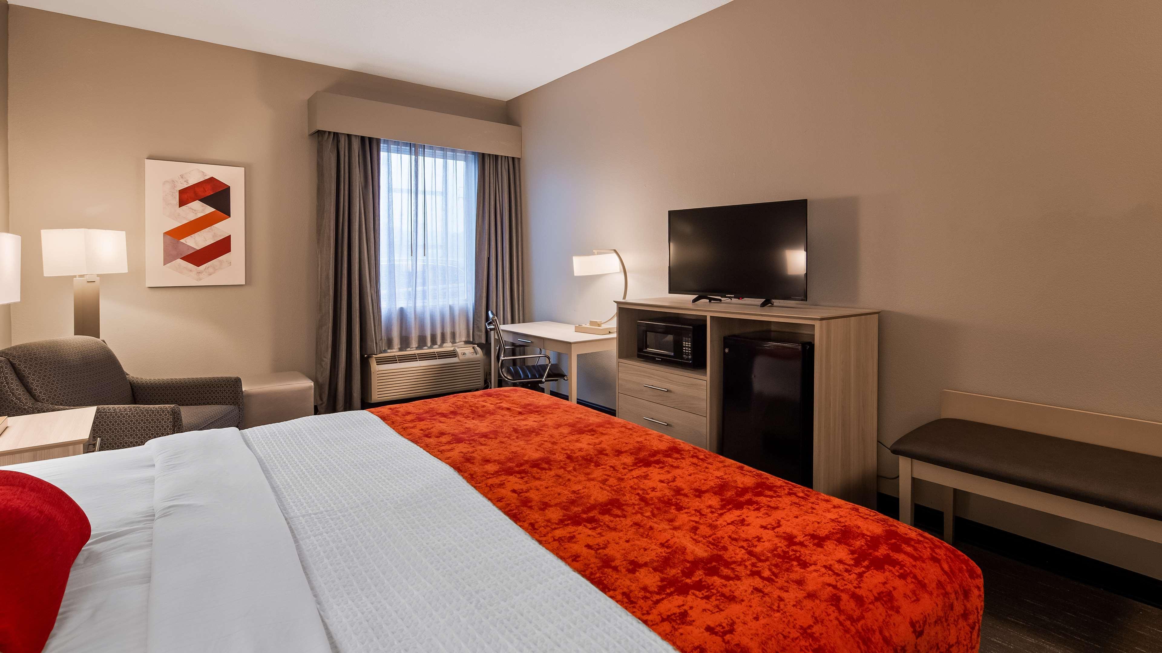 Best Western Plus New Cumberland Ngoại thất bức ảnh