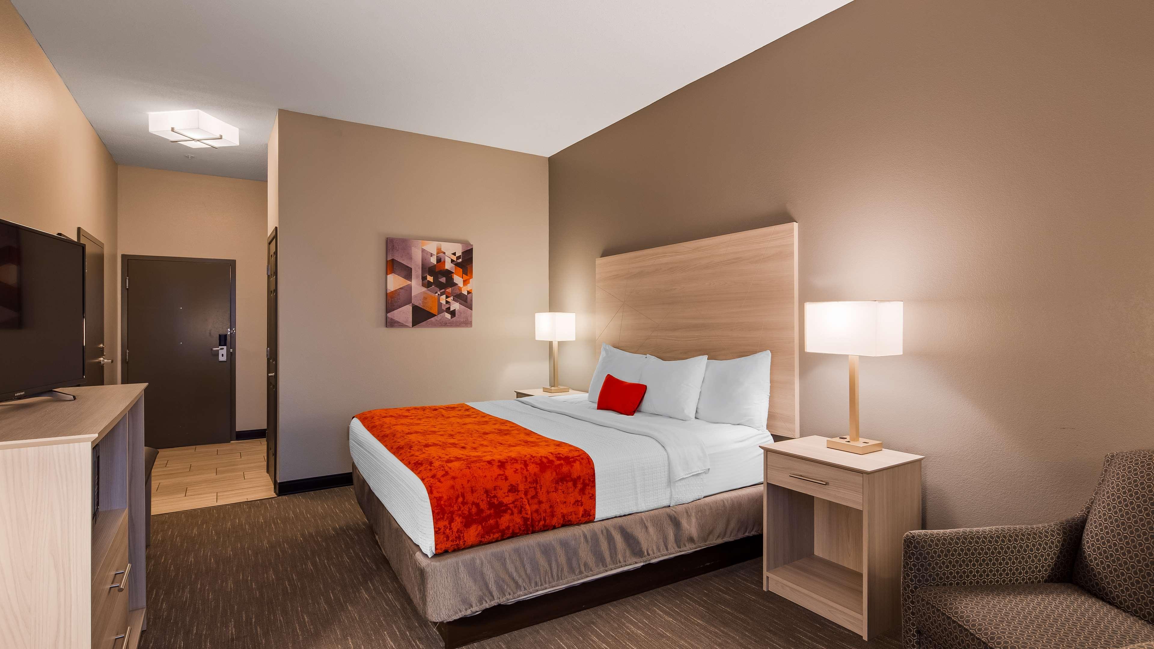 Best Western Plus New Cumberland Ngoại thất bức ảnh