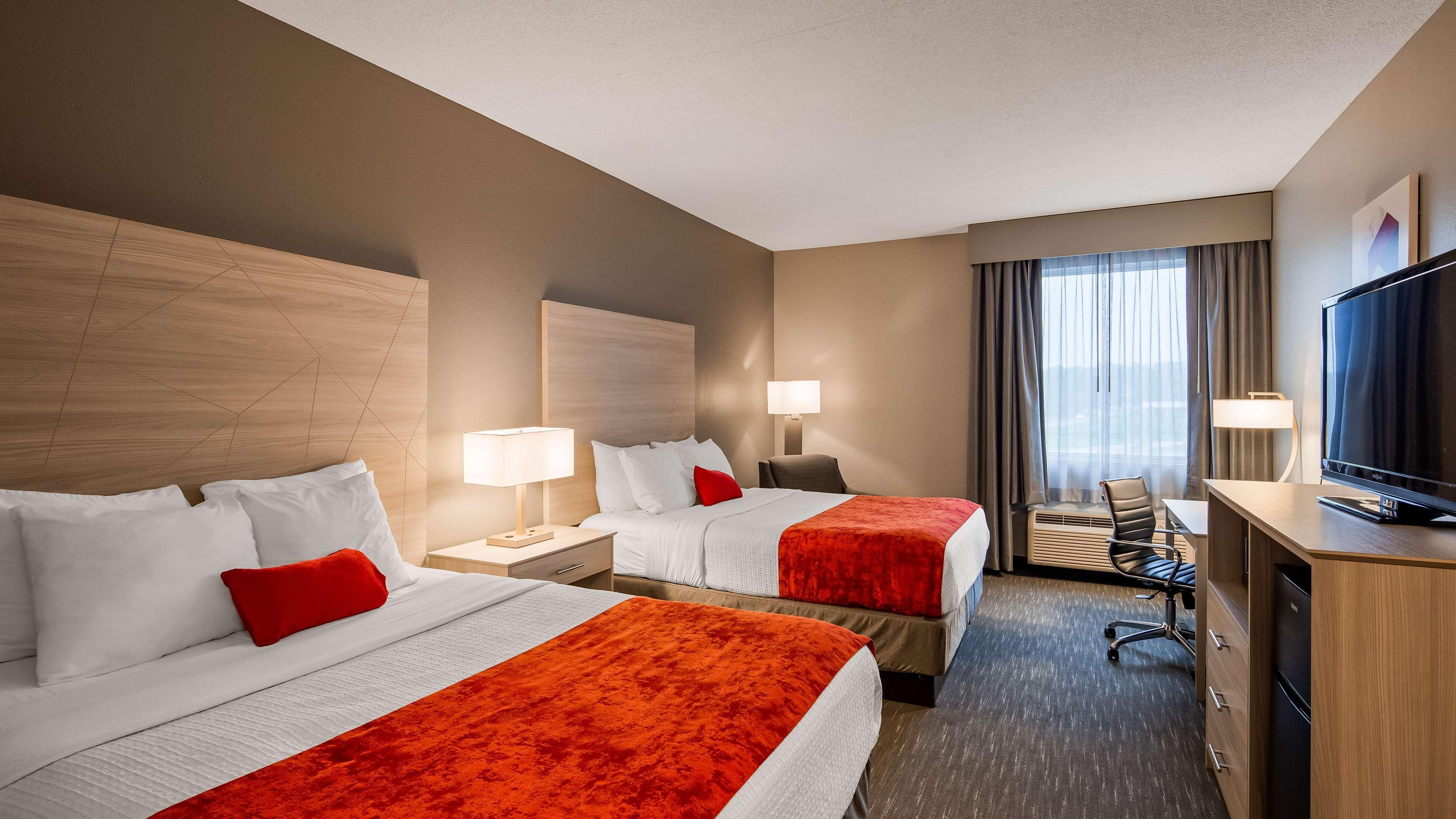 Best Western Plus New Cumberland Ngoại thất bức ảnh