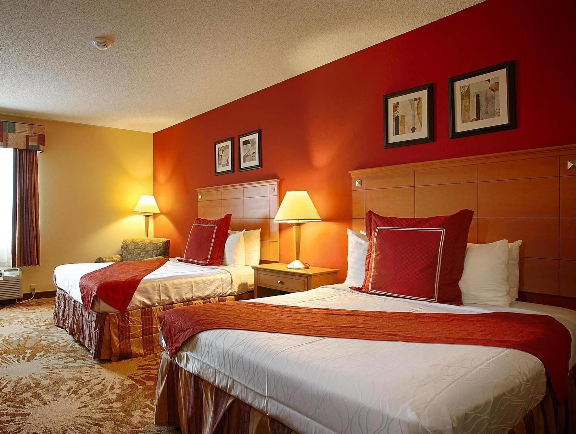 Best Western Plus New Cumberland Ngoại thất bức ảnh