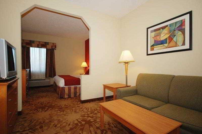 Best Western Plus New Cumberland Ngoại thất bức ảnh